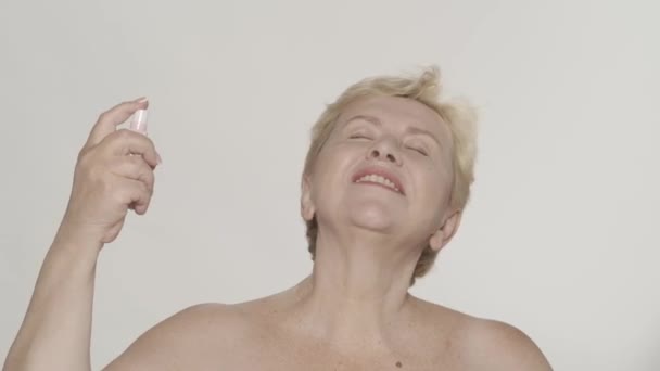 Ritratto Una Bella Donna Anziana Foto Ravvicinata Una Modella Mezza — Video Stock