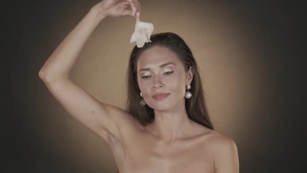Portrait Appealing Brunette Woman Close Studio Shot Female Model Pearl — Stock Video