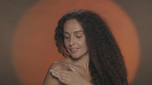 Attractive Seminude Woman Applies Rubs Body Cream Skin Her Shoulder — Stock Video