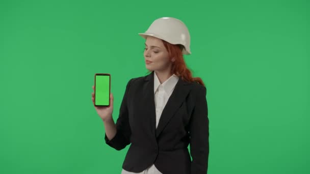 Femme Architecte Montre Smartphone Écran Vert Portrait Une Femme Affaires — Video