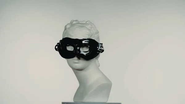 Siyah Karnaval Maskeli Güzel Antik Tanrıça Venüs Mermer Heykelinin Yakın — Stok fotoğraf
