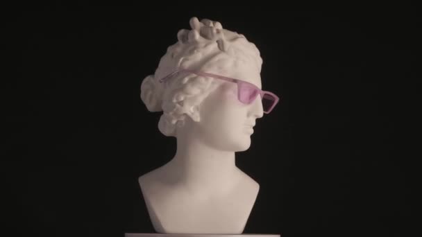 Крупный План Древней Богини Венеры Мраморной Статуи Розовых Очках Портрет — стоковое видео