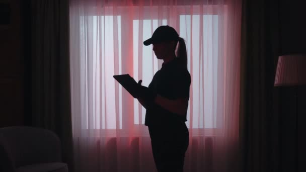 Crime Scene Creative Concept Police Woman Tablet Standing Dark Living — Stock Video