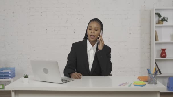 Konsep Pengusaha Wanita Modern Potret Wanita Muda Afrika Amerika Kantor — Stok Video