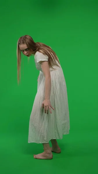 Повнорозмірний Напіввертикальний Зелений Екран Хром Ключовий Знімок Роздягненої Жінки Жінки — стокове фото