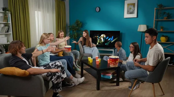 Group Teens Young People Friends Sitting Couch Watching Horror Movie — Stock Photo, Image