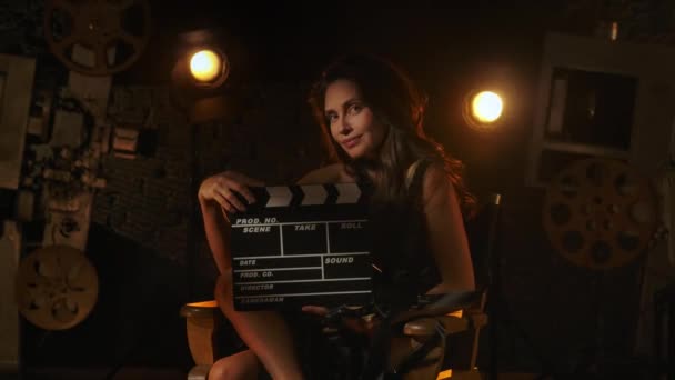 Sinematografi Sahne Arkası Yaratıcı Konsepti Siyah Elbiseli Bir Kadının Film — Stok video