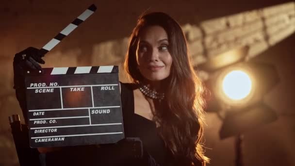 Cinematografia Cinema Set Backstage Conceito Criativo Closeup Tiro Mulher Vestido — Vídeo de Stock