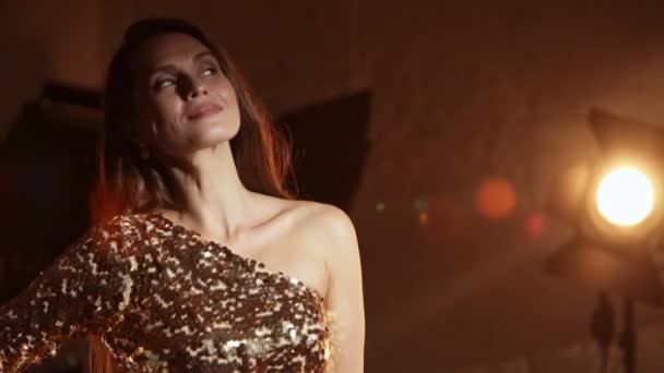 Cinematografia Cinema Set Backstage Conceito Criativo Closeup Tiro Mulher Bonita — Vídeo de Stock