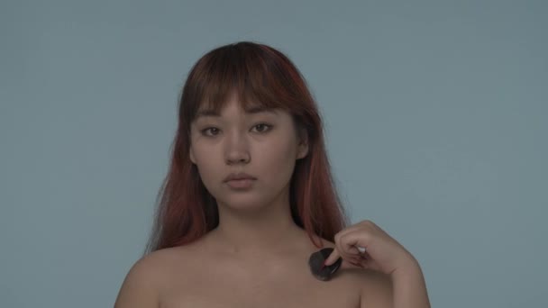 Primer Plano Aislado Video Cámara Lenta Una Joven Seminude Mujer — Vídeos de Stock