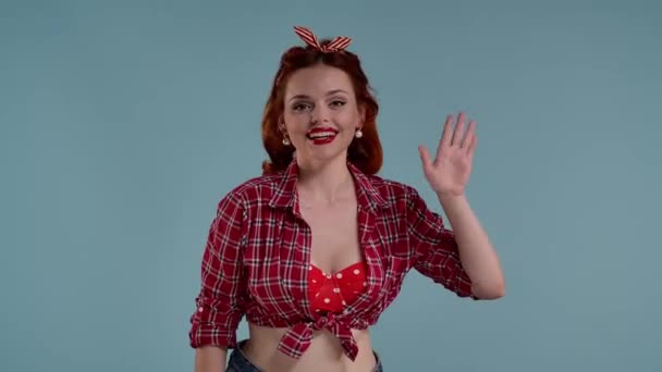Parlak Renkli Makyajlı Kızıl Saçlı Genç Bir Kız Çerçevenin Içinde — Stok video