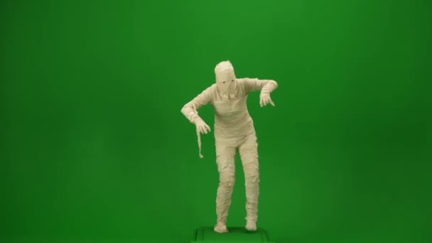 Schermo Verde Isolato Chroma Key Video Cattura Una Mummia Sconcertante — Video Stock