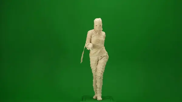 Green Screen Isolated Chroma Key Photo Capturing Mummy Walking Gracefully — Stock Photo, Image