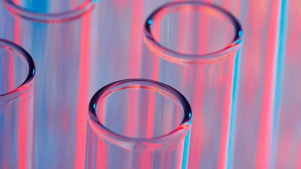 Laboratuvardaki Mavi Kırmızı Işık Test Tüplerini Kapatın Bilimsel Deney Araştırma — Stok fotoğraf
