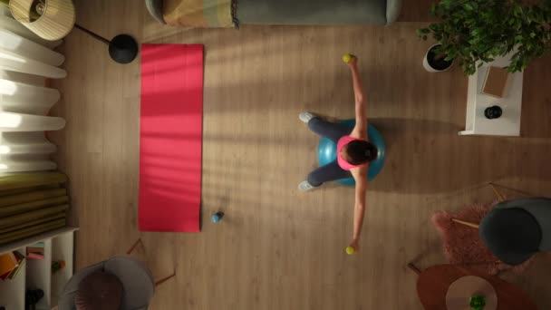 여자를 그녀의 운동을 건강하고 활동적인 라이프 스타일 — 비디오