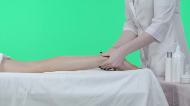 Koncepcja Reklamy Tonów Ciała Zamknij Salon Kosmetyczny Kobieta Stole Masażu — Wideo stockowe