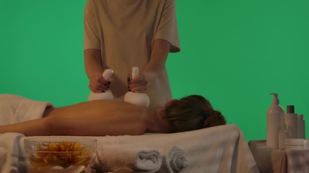 Tratamento Corporal Conceito Criativo Spa Salão Mulher Mesa Massagem Chroma — Vídeo de Stock