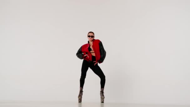 Modern Koreografi Dans Stili Yaratıcı Konsept Kadın Modelin Portresi Yüksek — Stok video