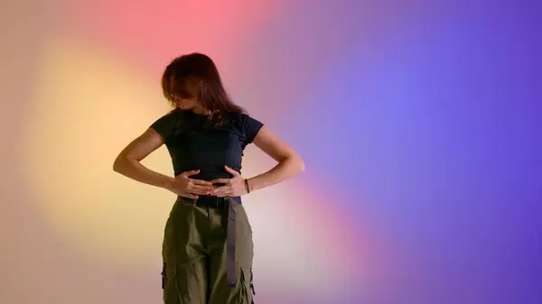 Coreografia Dança Moderna Conceito Publicidade Criativa Mulher Atraente Cima Calças — Fotografia de Stock