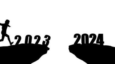 Siluet uçurumun üzerinden taşlarla 2024 uçurumuna atlıyor. Yeni yıl konsepti. 2023 sonsuzluğa düşer. Hoş geldin 2024. İnsanlar 2024 yılına giriyor, yaratıcı fikir.