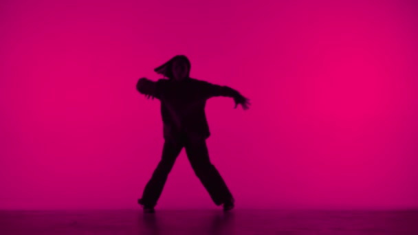Keret Rózsaszín Háttér Sziluett Vékonyan Táncol Gyönyörű Lány Bemutatja Tánc — Stock videók