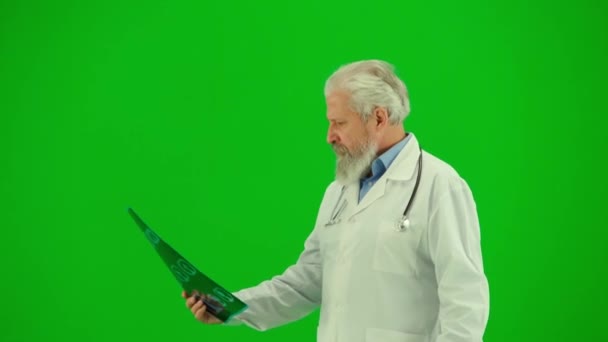 Koncepcja Reklamy Opieki Zdrowotnej Doradztwa Medycznego Portret Medyka Zielonym Ekranie — Wideo stockowe