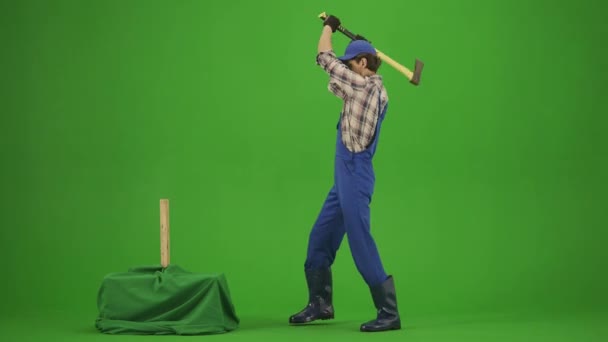 Koncepcja Reklamy Ogrodniczej Rolniczej Portret Mężczyzny Kombinezonach Gumowych Butach Zielonym — Wideo stockowe