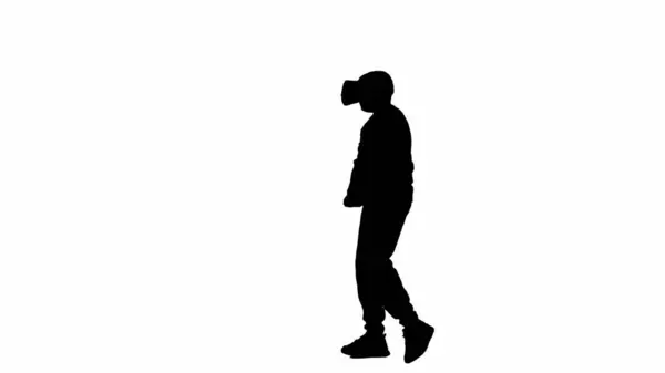 学生和闲暇时间的创意概念 在白色背景下与 通道隔离的小男孩的肖像 穿着虚拟现实眼镜和走路的学童的轮廓 — 图库照片