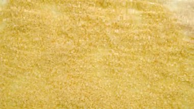 Arka plan olarak sualtı kumlu sahilin dokusu, üst manzara.