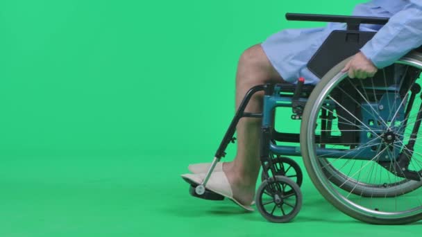 Medicinsk Avdelning Och Rehabilitering Reklam Koncept Närbild Skott Man Rullstol — Stockvideo