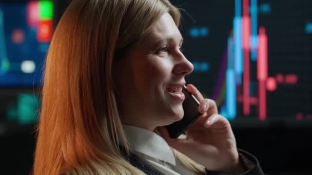 Female Stock Trader Businesswoman Works Broker Agency Office Computers Big — Stock Video