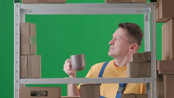 Eingerahmt Auf Grünem Hintergrund Chromakey Abgebildet Ist Ein Mann Uniform — Stockvideo
