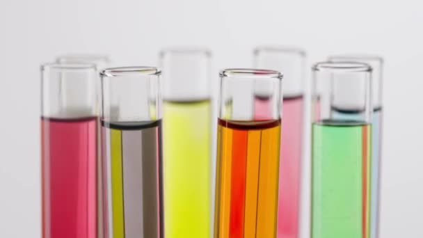 Concepto Creativo Ciencia Biotecnología Cerrar Plano Cristalería Laboratorio Sobre Fondo — Vídeo de stock