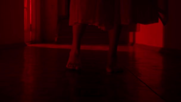 Film Horror Poltergeist Concetto Pubblicità Creativa Ritratto Donna Fantasma Casa — Video Stock