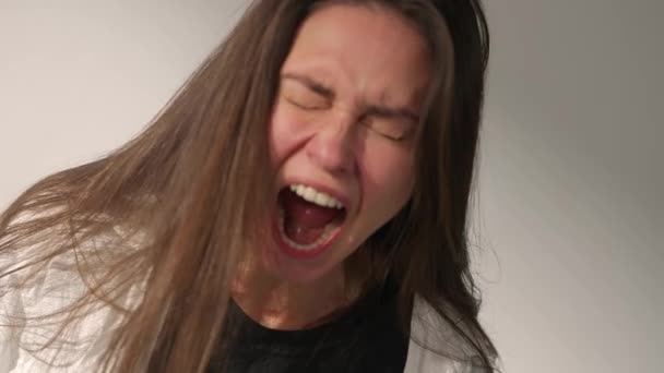Émotions Extrêmes Humaines Concept Publicitaire Créatif Portrait Modèle Féminin Attrayant — Video