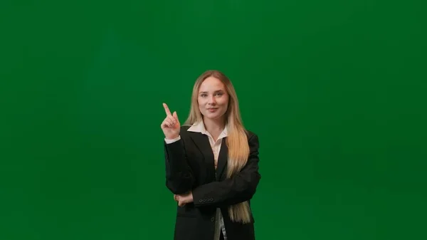 Brainstorming Und Problemlösungskonzept Porträt Einer Frau Auf Grünem Bildschirm Mit — Stockfoto