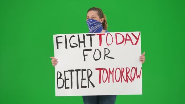 Μια Ακτιβίστρια Κρατά Μια Ταμπέλα Που Γράφει Αγώνας Σήμερα Για — Αρχείο Βίντεο
