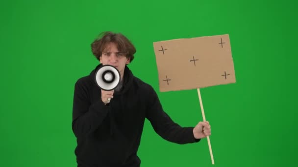 Homem Falando Megafone Segura Cartaz Branco Sua Mão Homem Com — Vídeo de Stock