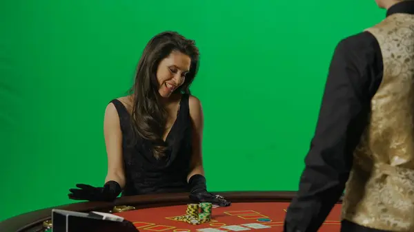 Καζίνο Και Τυχερά Παιχνίδια Εμπορική Έννοια Διαφήμισης Πανέμορφη Γυναίκα Στο — Φωτογραφία Αρχείου