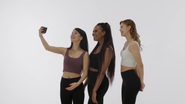 Naturlig Skønhed Mangfoldighed Reklame Koncept Portræt Multietniske Modeller Isoleret Hvid – Stock-video