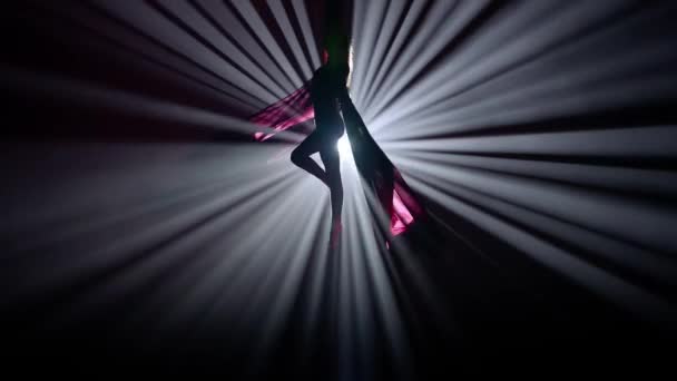 Сучасна Хореографія Акробатика Концепція Креативної Реклами Силует Самки Ізольовані Чорному — стокове відео