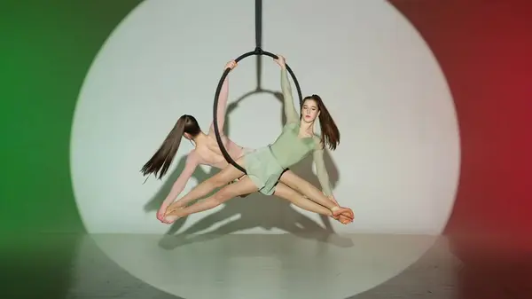 Modern Choreography Acrobatics Creative Advertisement Concept Two Female Gymnasts Isolated — Stock Photo, Image