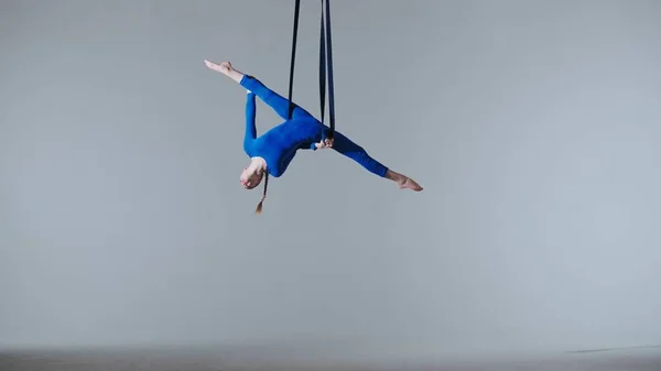 Modern Choreography Acrobatics Creative Advertisement Concept Female Gymnast Isolated White — Stock Photo, Image