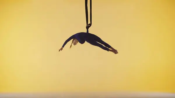 Modern Choreography Acrobatics Creative Advertisement Concept Female Gymnast Isolated Yellow — Stock Photo, Image