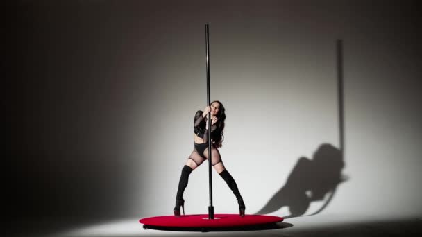 Elegant Pole Dance Performed Hot Attractive Woman Woman Dancing Pylon — Stock Video