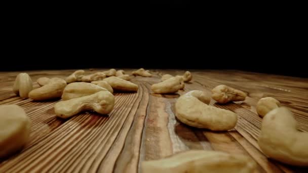 Kreatives Werbekonzept Für Nüsse Und Gewürze Nahaufnahme Von Lebensmittelzutaten Auf — Stockvideo