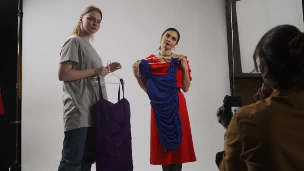 Fotoshoot Och Lagarbete Arbetar Backstage Annons Kreativt Koncept Modell Och — Stockvideo