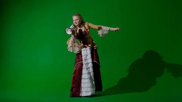 Historická Osoba Moderní Životní Styl Reklama Žena Starověkém Oblečení Zeleném — Stock fotografie