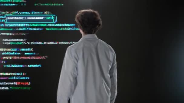 Futurystyczny Uniwersytet Koncepcja Sztucznej Inteligencji Specjalista Przeciwko Dużym Ekranie Cyfrowym — Wideo stockowe