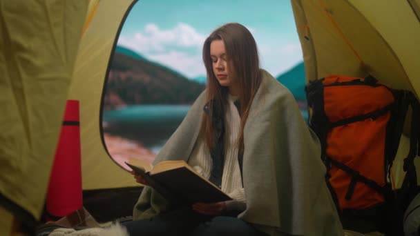 Camping Avontuur Concept Persoon Camping Reizen Wandelen Het Verkennen Van — Stockvideo